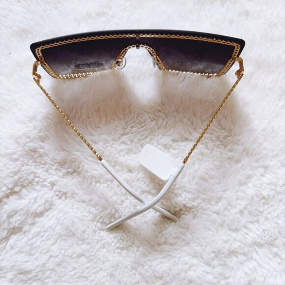 Christine Black Two Tone White Chain Oversized Shield Sunglasses - Picture 12 of 12